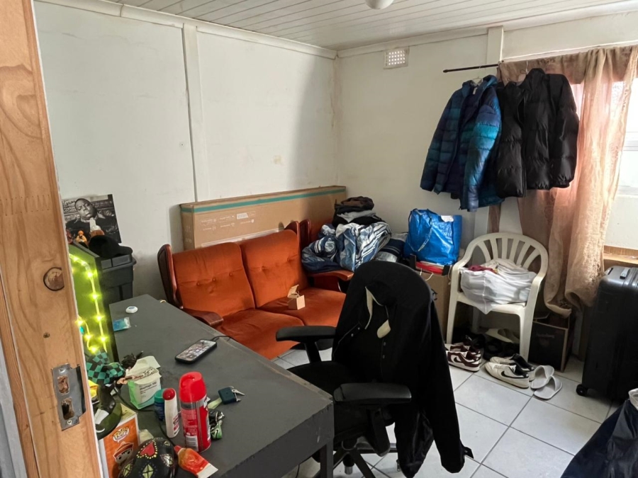 5 Bedroom Property for Sale in Grassy Park Western Cape